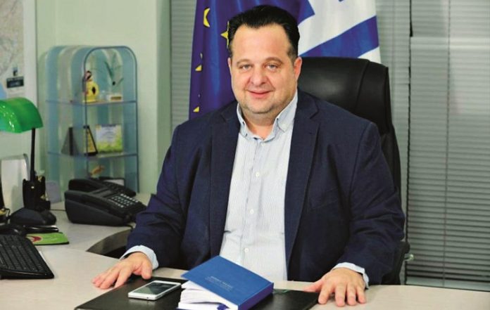 Ο δήμαρχος της περιοχής Γιώργος Χατζηδάκης