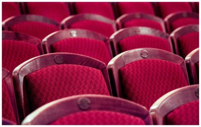 Τρεις γενιές γυναικών στην παράσταση «Γυναίκα, το όνομά μου» στον Υμηττό