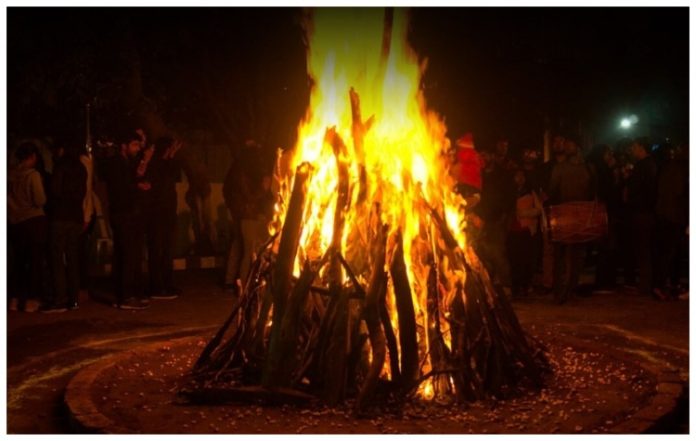Το έθιμο της Τζαμάλας αναβίωσε και φέτος στον Δήμο Ζωγράφου