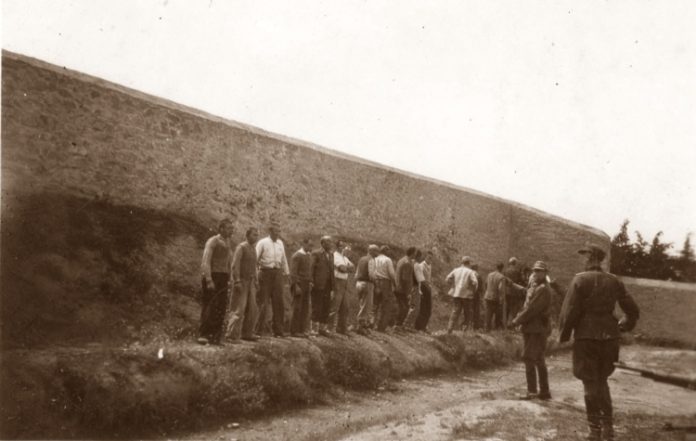 Επιστολή δημάρχου Καισαριανής στο Υπουργείο Πολιτισμού για τις φωτογραφίες των 200