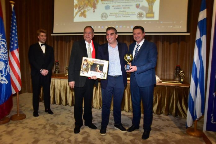 Στον Γιάννη Κωνσταντάτο το βραβείο Αυτοδιοίκησης «Ανδρέας Λεντάκης»