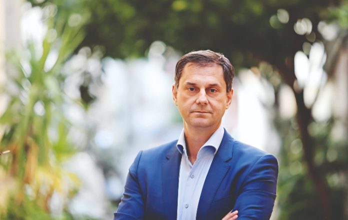 Χάρης Θεοχάρης: «Έρχονται και νέα μέτρα στήριξης για το ενεργειακό σοκ»