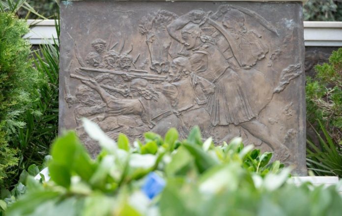 Ο Άγιος Δημήτριος τιμά τους Ήρωες του 1821