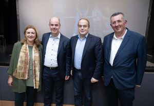 Στην ημερίδα του CERN απηύθυνε χαιρετισμό ο δήμαρχος Βάρης Βούλας Βουλιαγμένης 