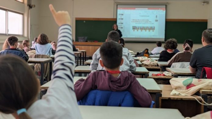 Περιφέρεια Αττικής: Με 400 μαθητές δημοτικού και γυμνασίου ξεκίνησε το φετινό Παιδικό Πανεπιστήμιο