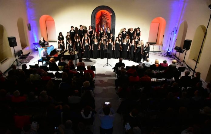 H Γυναικεία Χορωδία «Νηρηίδες» Παλαιού Φαλήρου