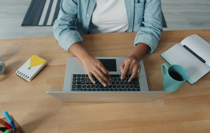 Νέα Σμύρνη: Επιδοτούμενα προγράμματα κατάρτισης με voucher 750 ευρώ