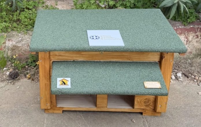 Με νέες ταΐστρες και ένα γατόσπιτο ενισχύεται η φιλοζωϊκή δράση του Δήμου BBB