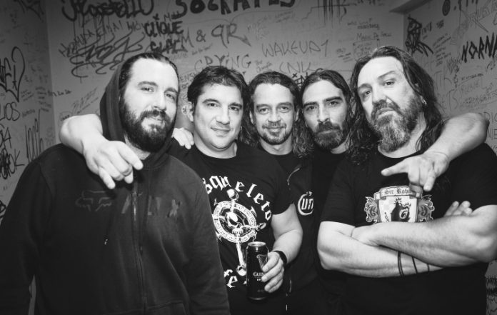 ΕΓΩ & ΜΑΥΡΑ ΡΟΔΑ ανεβαίνουν στη σκηνή της Λαμπηδόνας