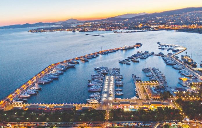 Επιτέλους, η Αθήνα θυμήθηκε ότι έχει θάλασσα!