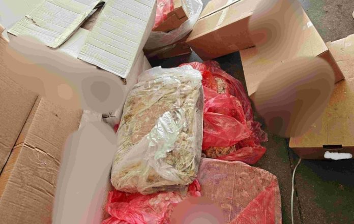 Περιφέρεια Αττικής: Κατασχέθηκαν 11 τόνοι ακατάλληλων προϊόντων, πρόστιμα 244.770 ευρώ