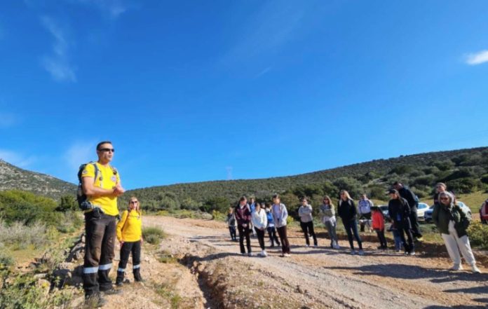 Μαθητές ανακαλύπτουν τη φύση του Υμηττού με την ΕΔΝΥ