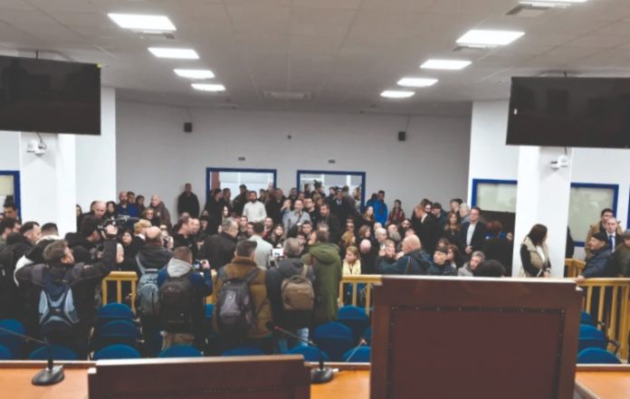 Δίκη Τεμπών: Δικαιοσύνη μεν, αλλά… ποια δικαιοσύνη;