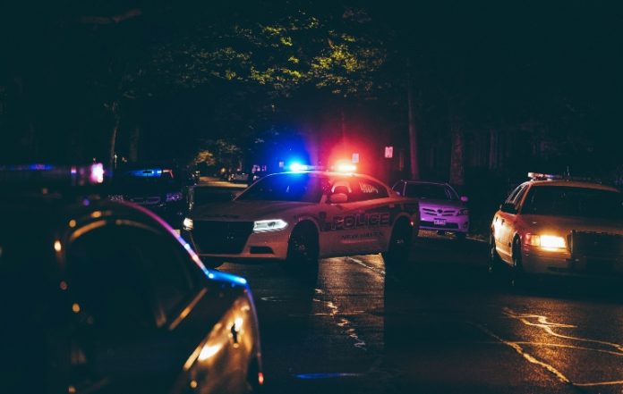 Ληστεία στη Γλυφάδα: Μαχαίρωσαν και ξυλοκόπησαν 19χρονο – Δύο συλλήψεις