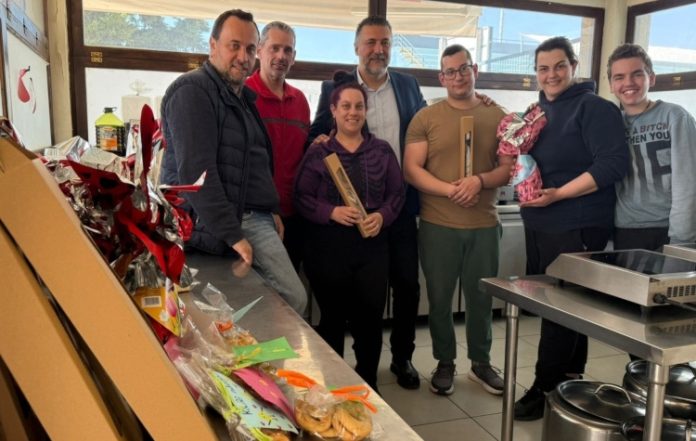 Το Παλαιό Φάληρο δίπλα στους πολίτες το Πάσχσ