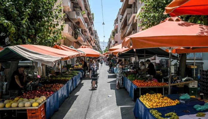 Μετακινούνται οι λαϊκές αγορές στην Καλλιθέα