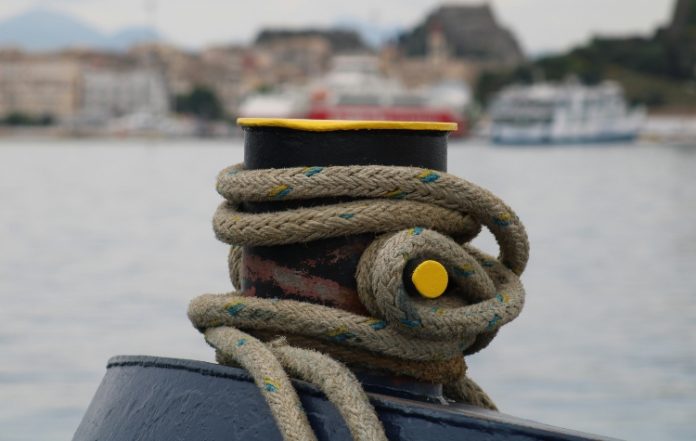 Εργατική Πρωτομαγιά: Απεργιακό «μπλόκο» σε πλοία και λιμάνια