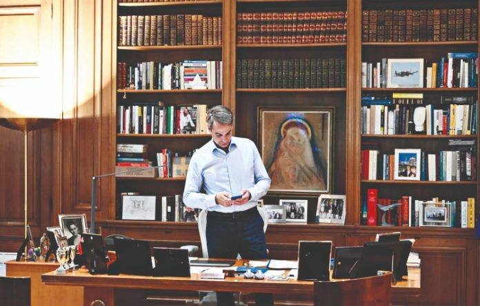 «Πολεμικά» σενάρια για τις κάλπες