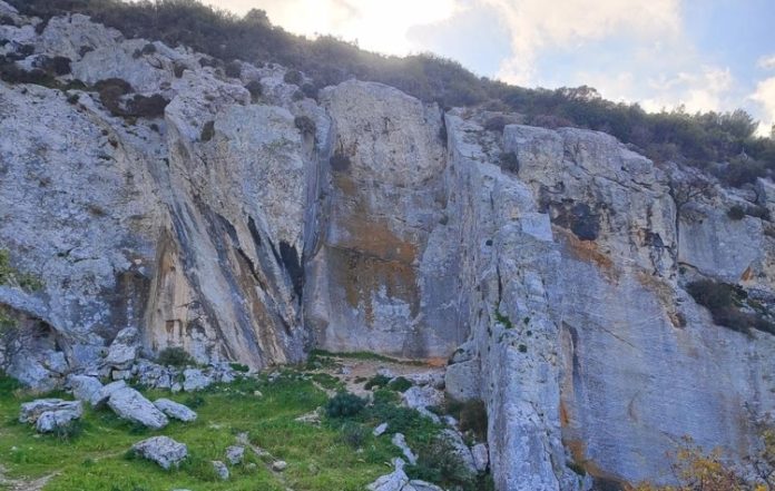 Πεζοπορία στον Υμηττό με την Περιπατητική Ομάδα Υμηττού
