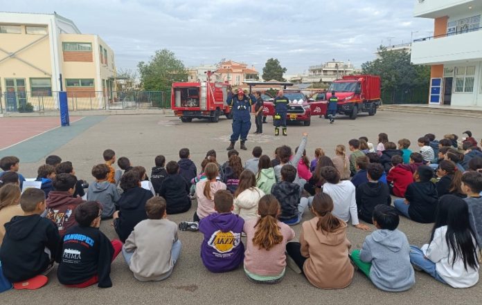 Επίσκεψη της Πολιτικής Προστασίας στο 2ο Δημοτικό Σχολείο Βούλας