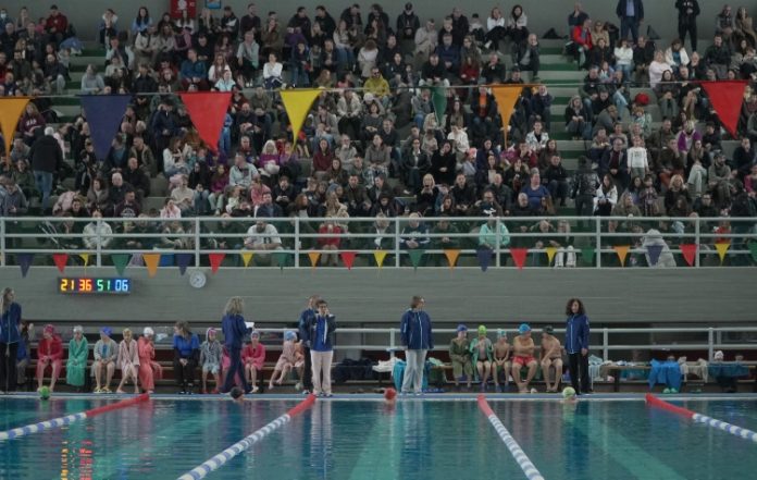 Στο βάθρο οι νεαροί κολυμβητές του Βύρωνα στο Χαλάνδρι