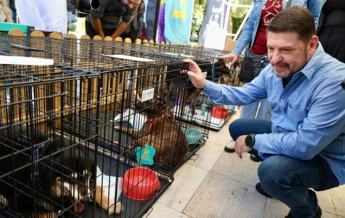 Στη μεγάλη γιορτή των ζώων ο Νίκος Χαρδαλιάς