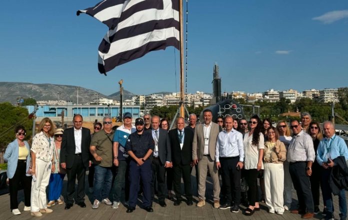 Ιστορική ξενάγηση στο Θωρηκτό «ΑΒΕΡΩΦ» από τον Δήμο Παλαιού Φαλήρου