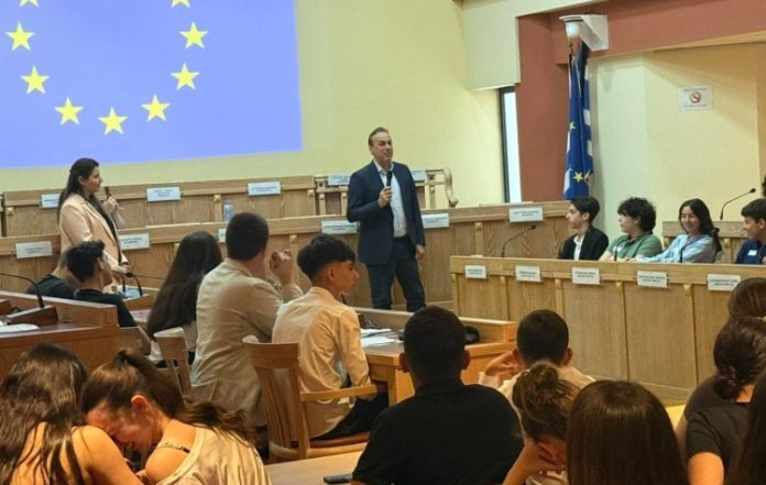 Η νέα γενιά της Γλυφάδας στα «έδρανα» της Ευρώπης