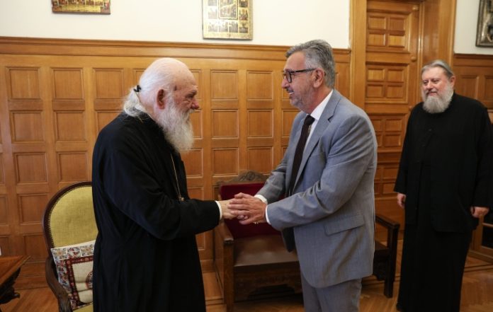 Συνάντηση εργασίας του Στέλιου Μαμαλάκη με τον Αρχιεπίσκοπο Ιερώνυμο