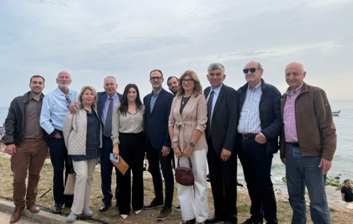 Ένα μοναδικό airshow στο άγαλμα Κωνσταντίνου Παλαιολόγου