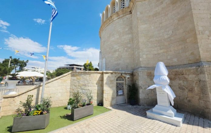 Αποκαλυπτήρια προτομής του Μακαριστού Παύλου στον Ι.Ν. Αγίων Κωνσταντίνου και Ελένης Γλυφάδας