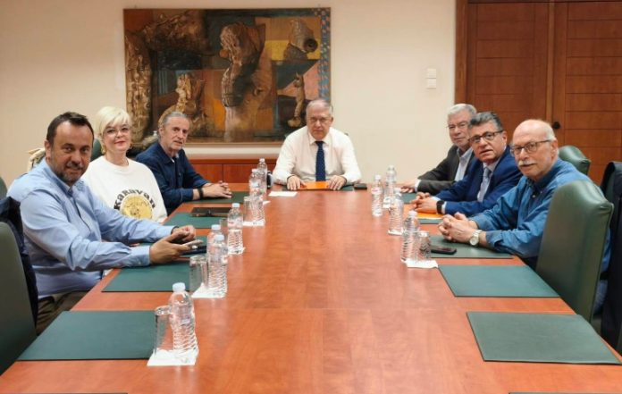 Συνάντηση στο Υπουργείο Ανάπτυξης για τη δημιουργία νέου Ε.Ε.Ε.Ε.Κ. στον Ταύρο