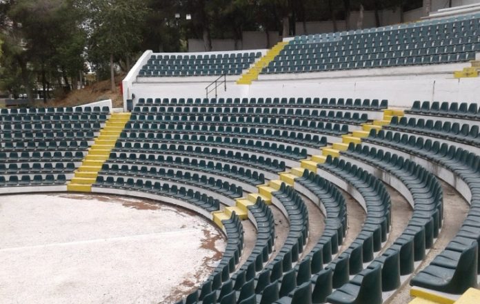 «Πυρά» αντιπολίτευσης για το θερινό θέατρο της Ηλιούπολης
